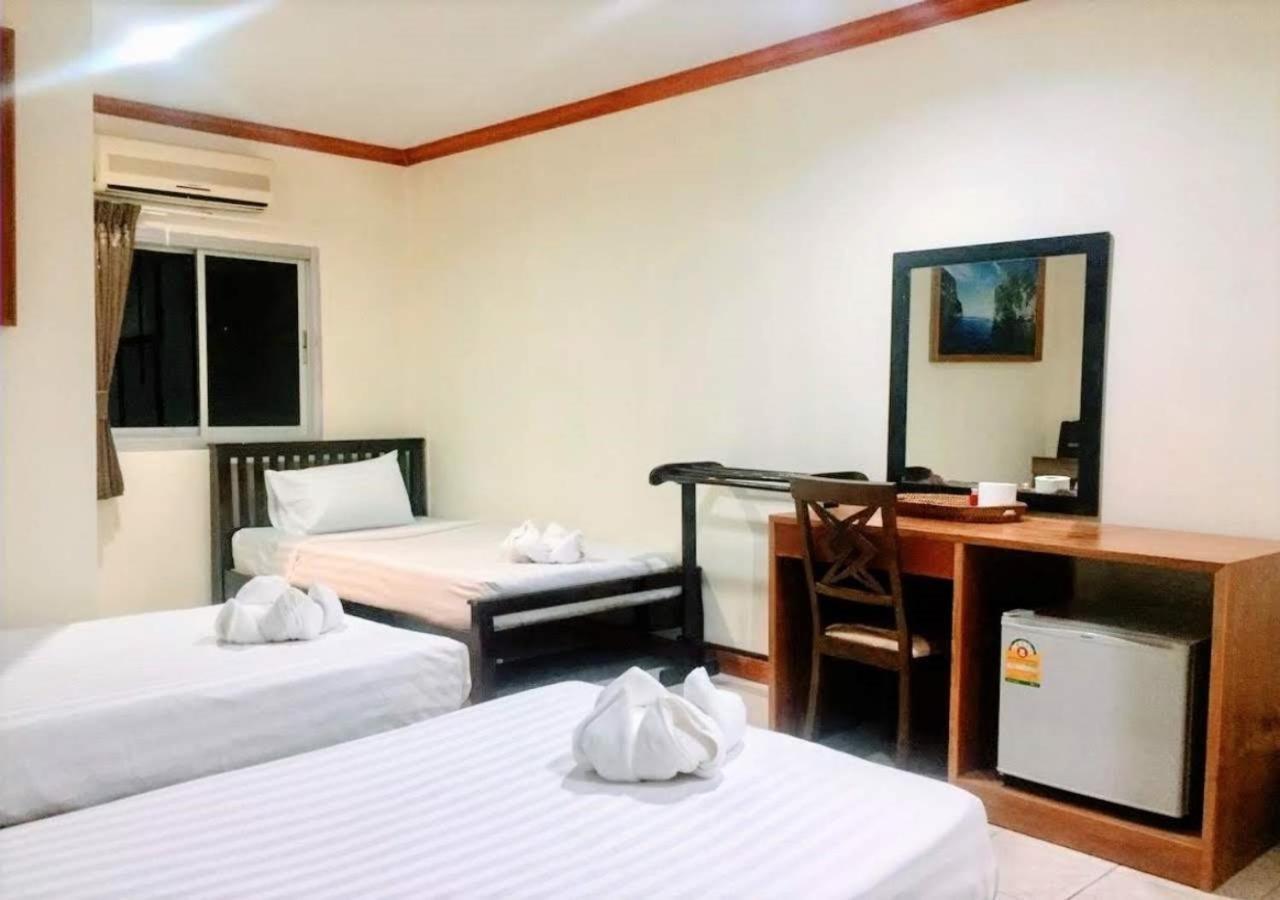 Golden Bee Phiphi Hotell Exteriör bild